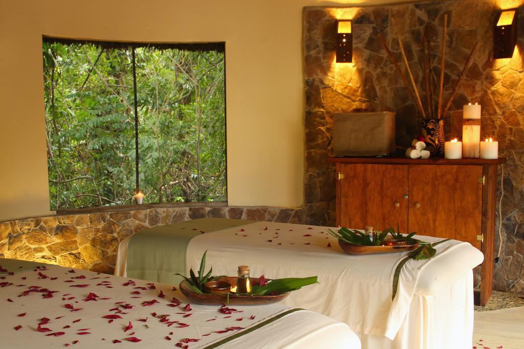The Lodge & Spa At Pico Bonito El Pino Exterior photo