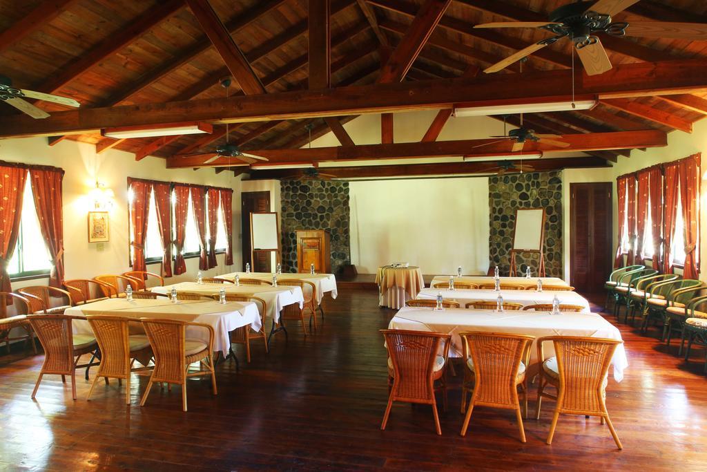 The Lodge & Spa At Pico Bonito El Pino Exterior photo