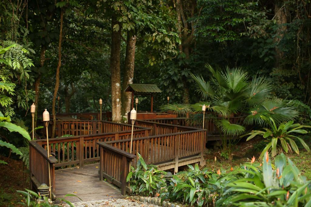 The Lodge & Spa At Pico Bonito El Pino Exterior photo