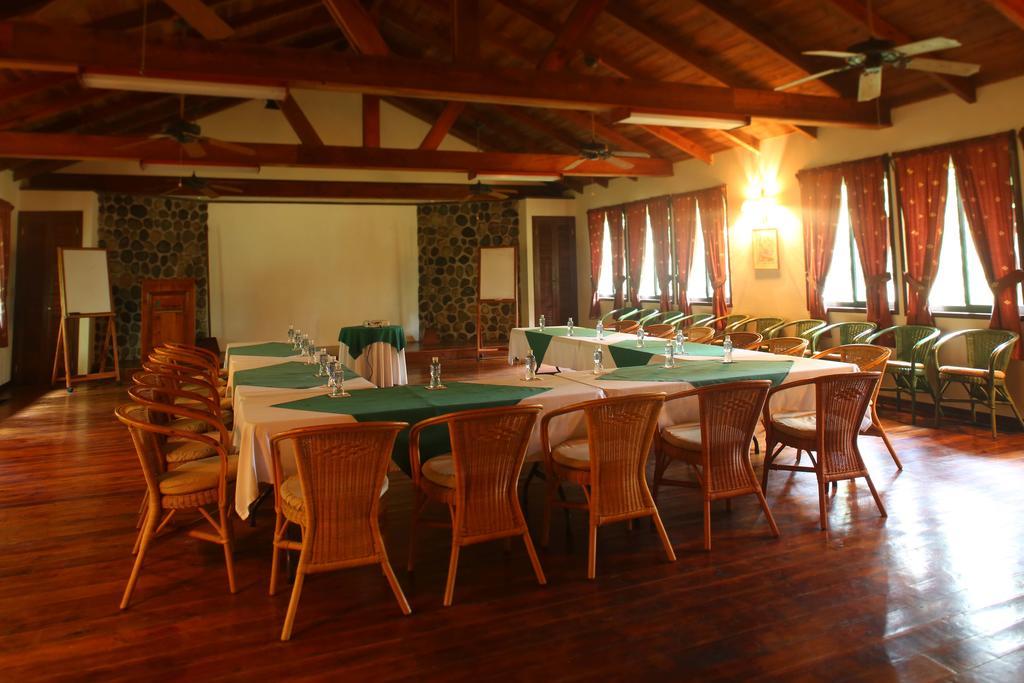 The Lodge & Spa At Pico Bonito El Pino Exterior photo