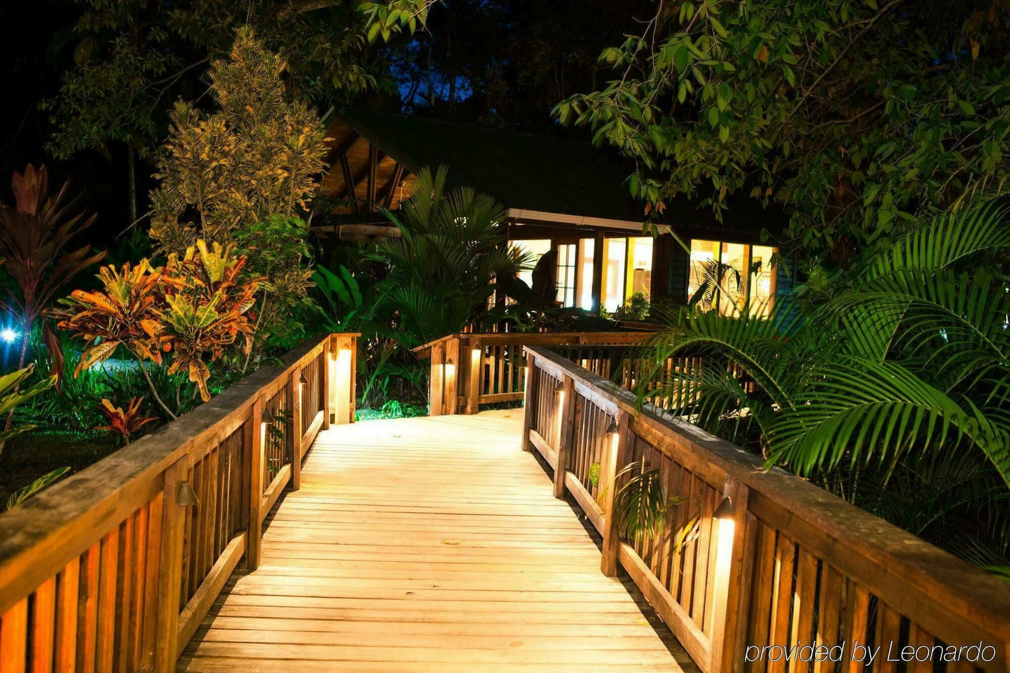 The Lodge & Spa At Pico Bonito El Pino Exterior photo